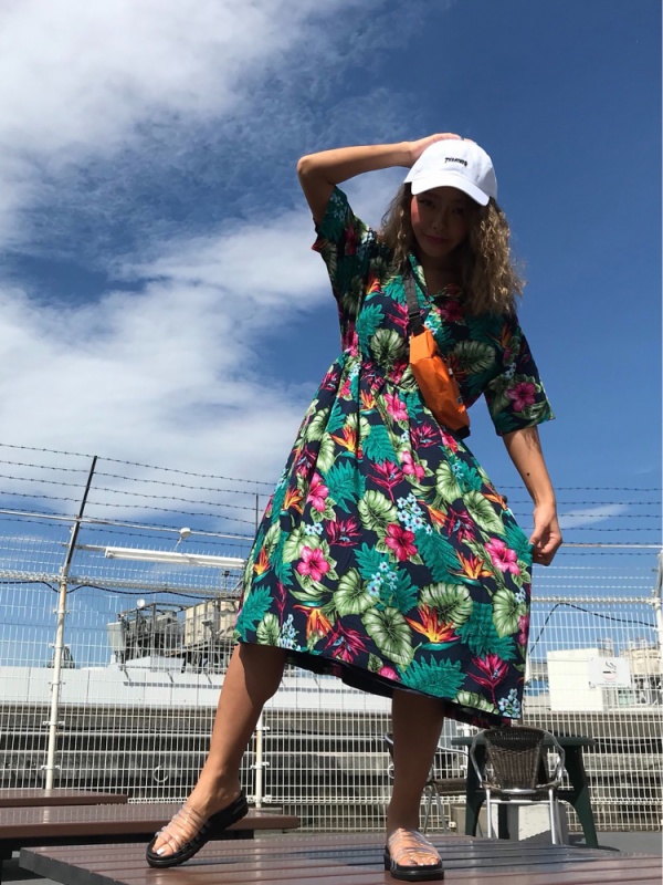 エレガントアロハ 柄 ワンピース 人気のファッショントレンド